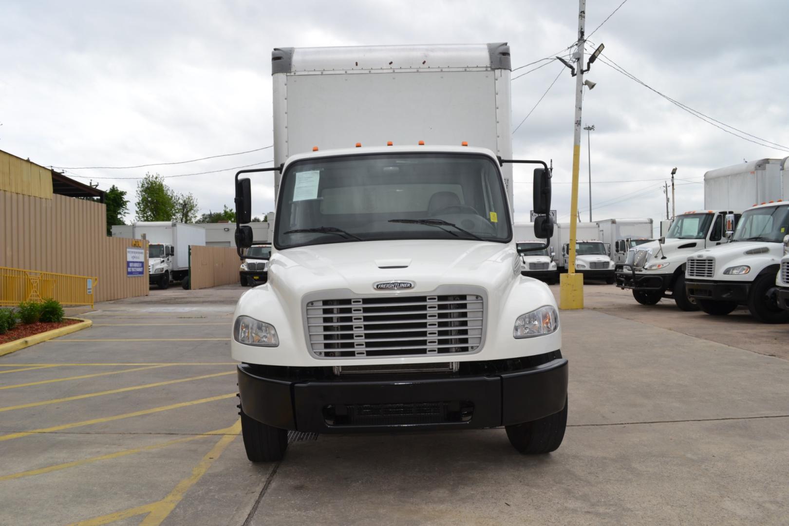 2019 WHITE /BLACK FREIGHTLINER M2-106 with an CUMMINS B6.7L 260HP engine, ALLISON 2200RDS AUTOMATIC transmission, located at 9172 North Fwy, Houston, TX, 77037, (713) 910-6868, 29.887470, -95.411903 - Photo#1